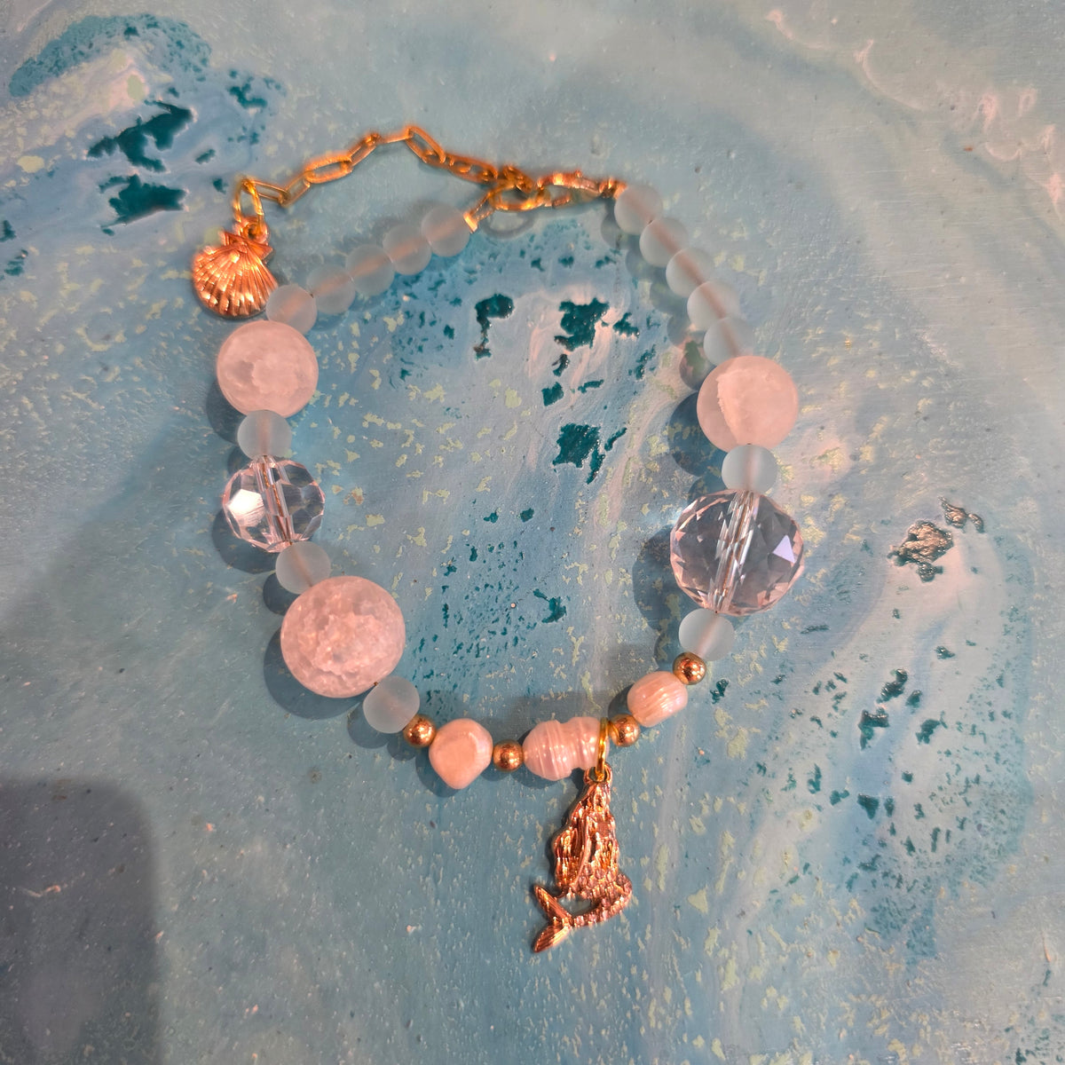 Seashell and pearl bracelet