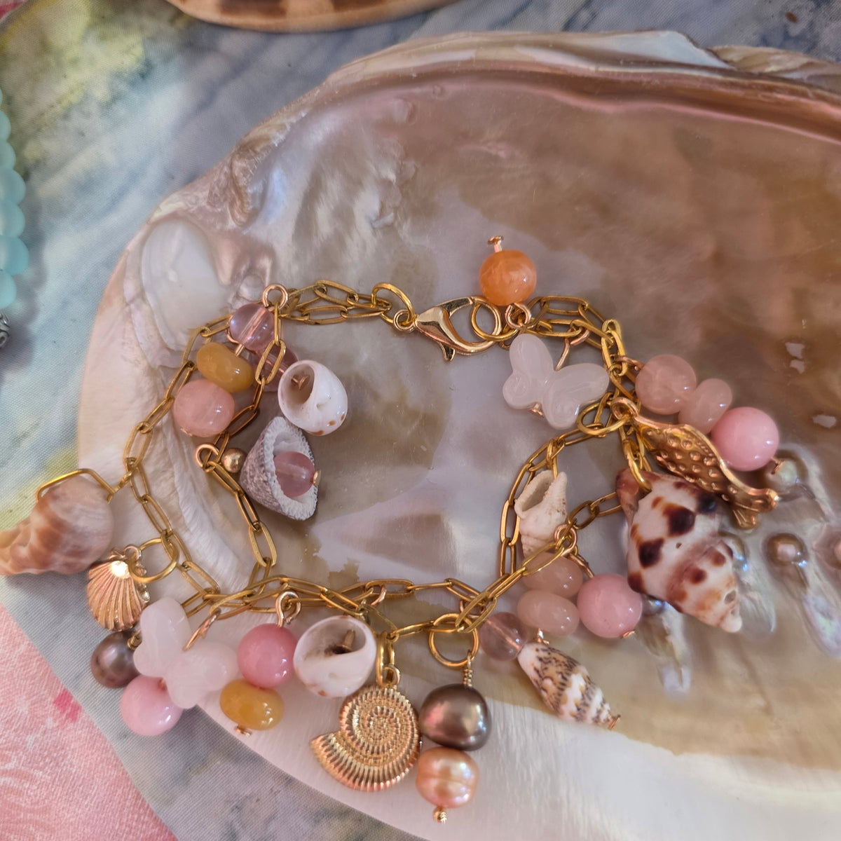Seashell and pearl bracelet
