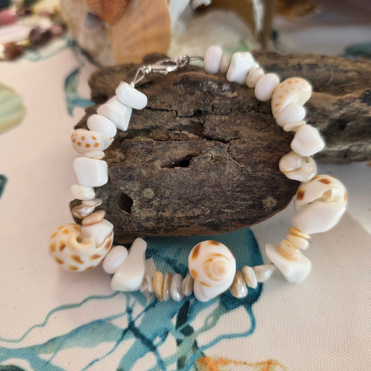 Seashell and pearl bracelet