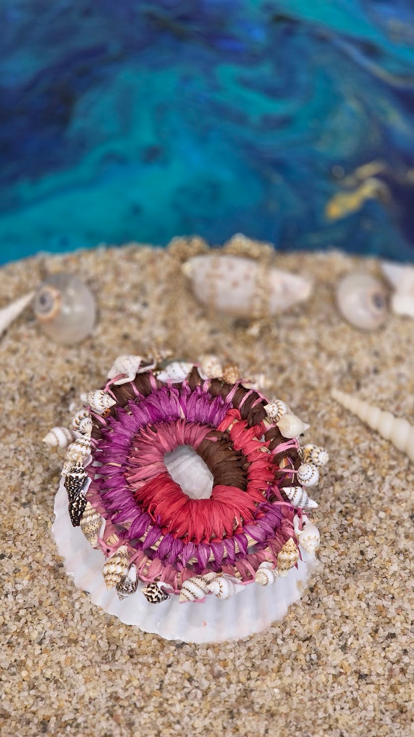 Woven necklace seashells